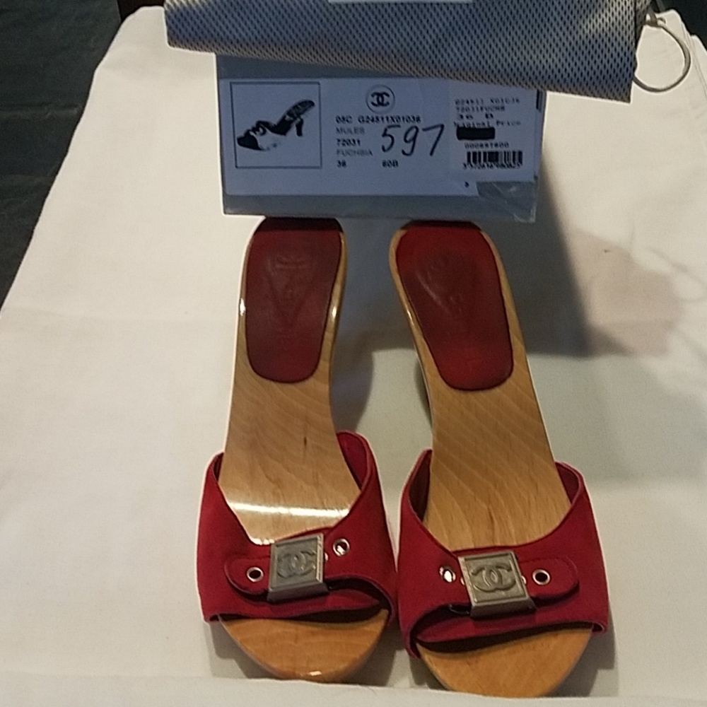 Channel heels
